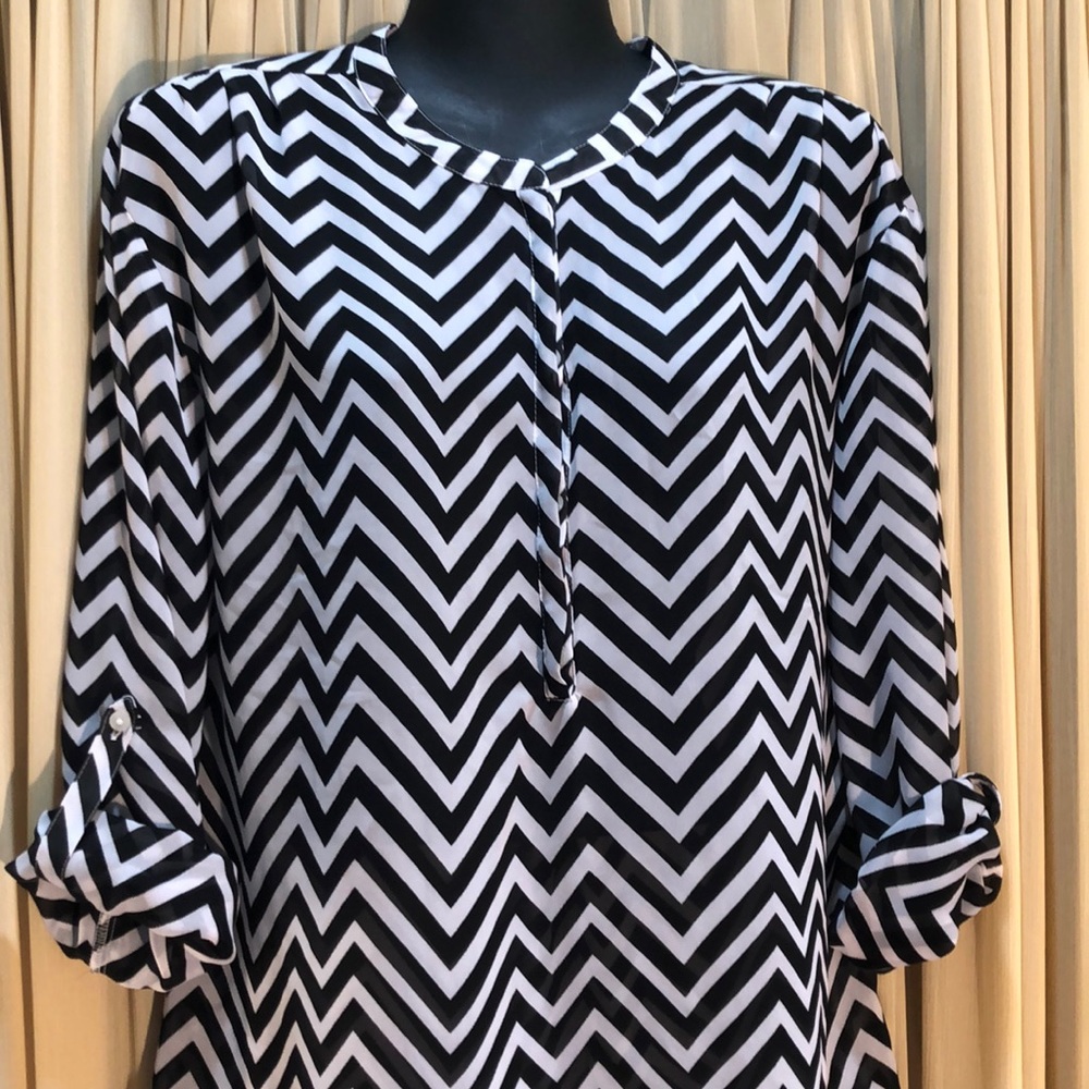 Large A.N.A. Blouse Black & White